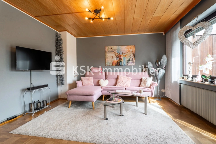 147999 Wohn- und Esszimmer