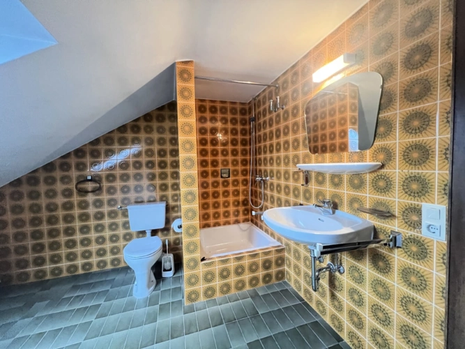 Badezimmer Dachgeschoss