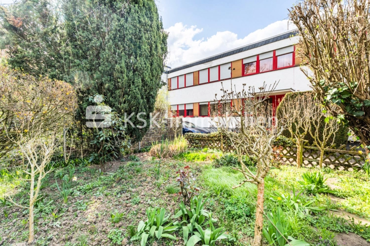 135827 Garten