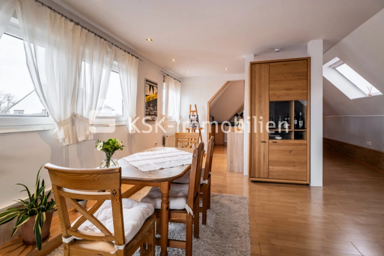 131762 Wohn- und Esszimmer
