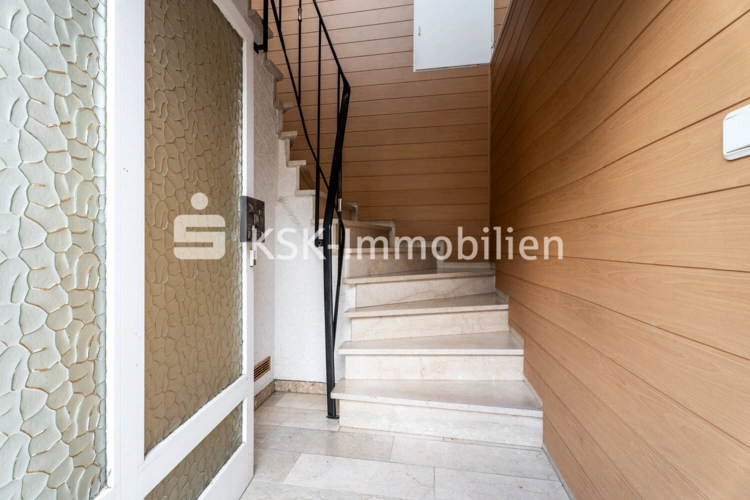 131762 Hausflur