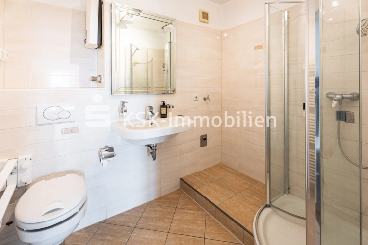 142363 Badezimmer