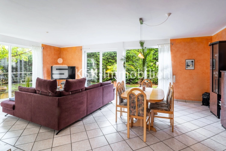 141633 Wohn- und Esszimmer