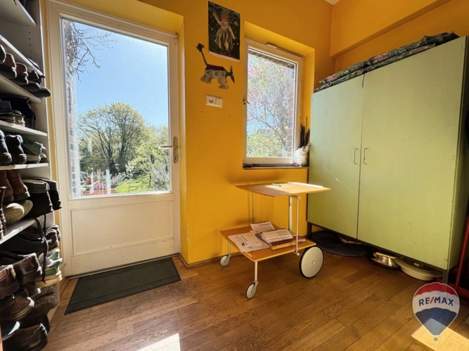 Büro EG