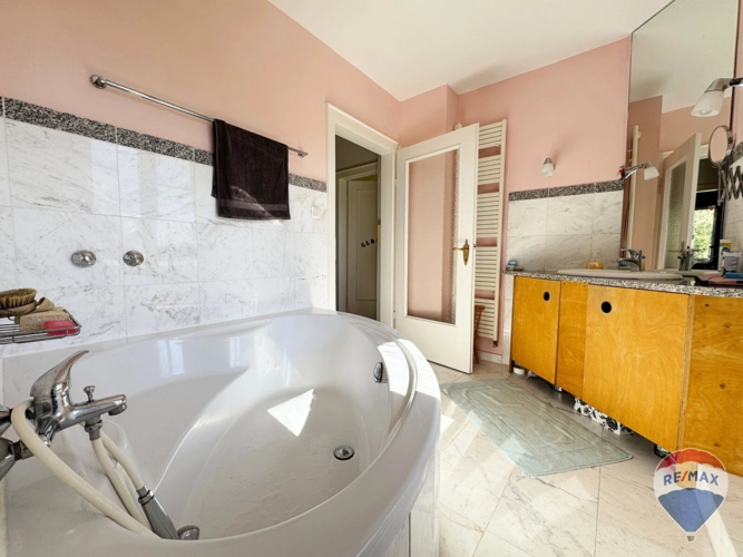 Badezimmer 1. OG