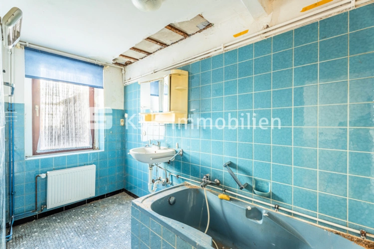 150254 Erdgeschoss Badezimmer