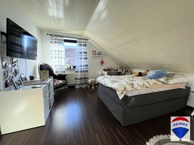 Schlafzimmer 2 OG