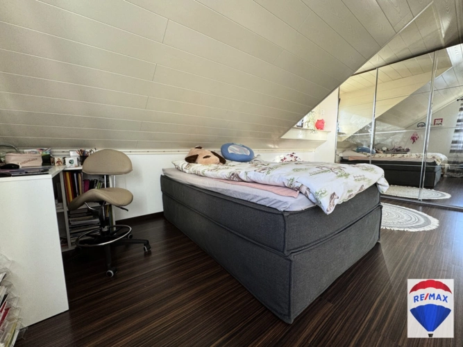 Schlafzimmer 2 OG