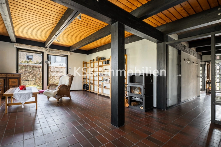 142812 Wohn- und Esszimmer