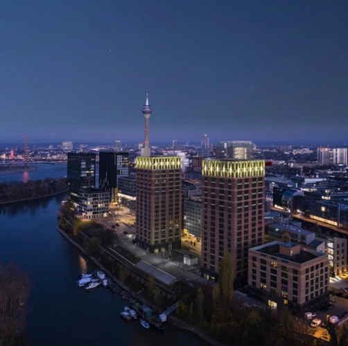 Win Win Medienhafen bei Nacht
