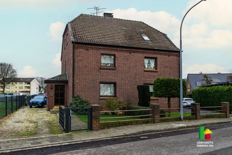 Straßenansicht