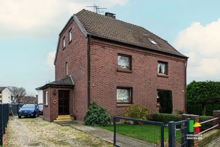 Straßenansicht