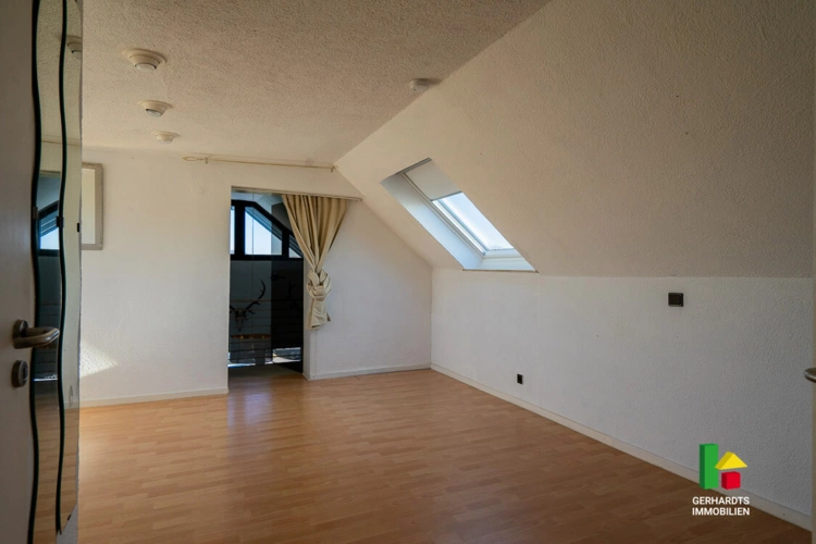 Jugendzimmer DG
