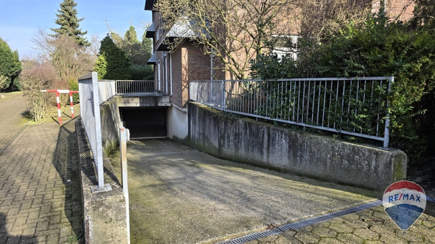 Tiefgaragenzufahrt