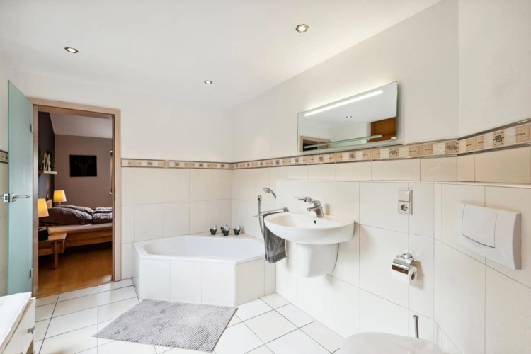 Elternbad en Suite mit Dusche
