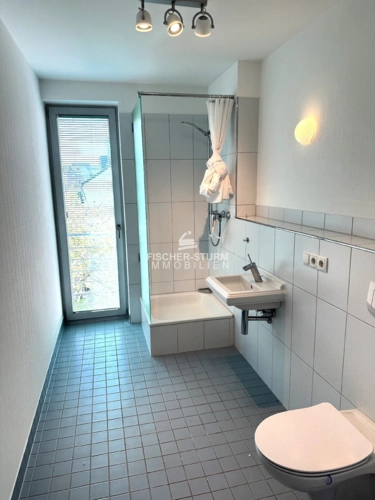 Gäste-Bad mit Dusche
