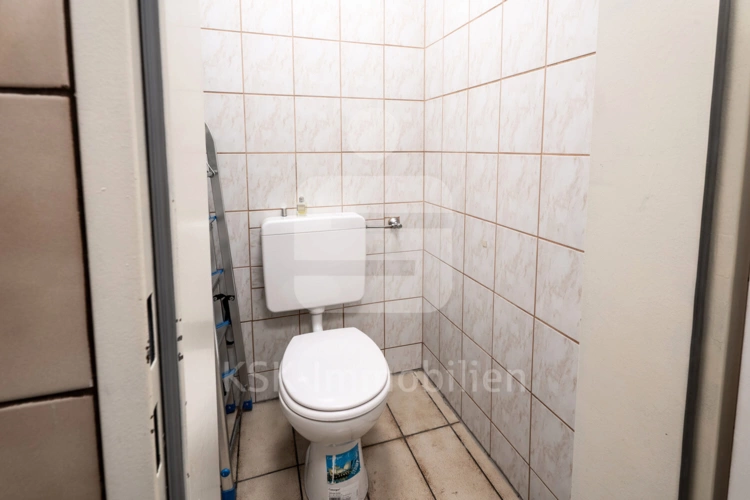 Gäste-WC Ladenlokal rechts rechts