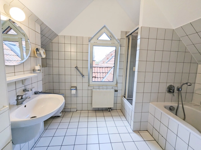 Badezimmer im Dachgeschoss