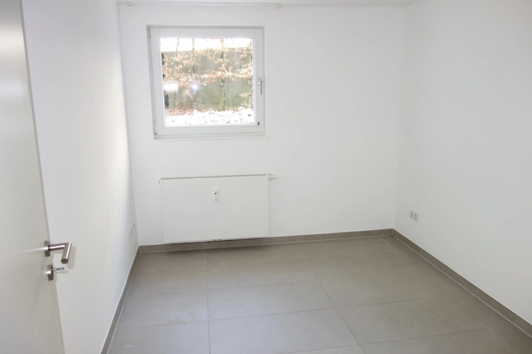 Arbeits-/Kinder-/Gästezimmer