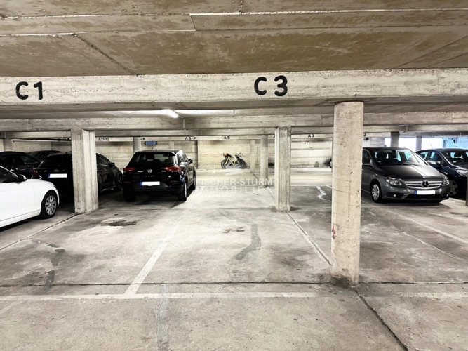 Tiefgaragenstellplatz