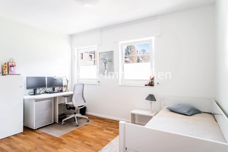 149388 Zimmer Obergeschoss
