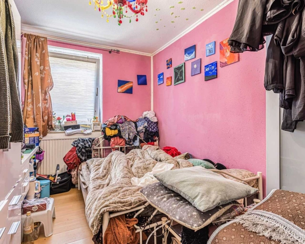 Arbeits-/Kinderzimmer