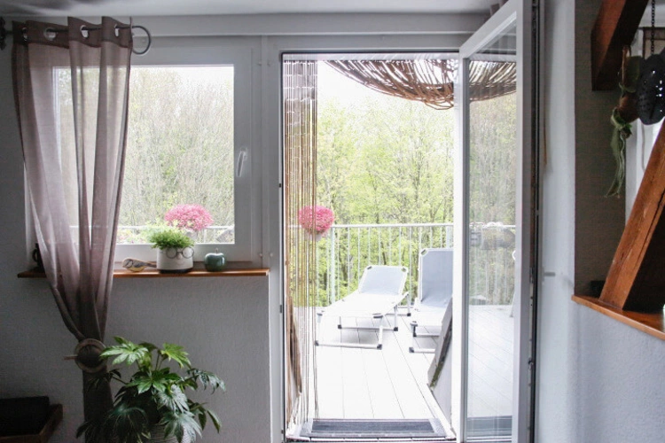 Wohnzimmer und Terrasse