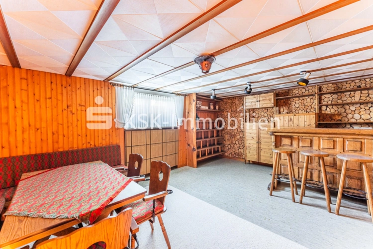 126063 Keller Partyraum