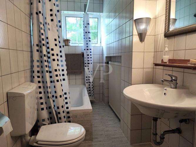 2. Badezimmer EG