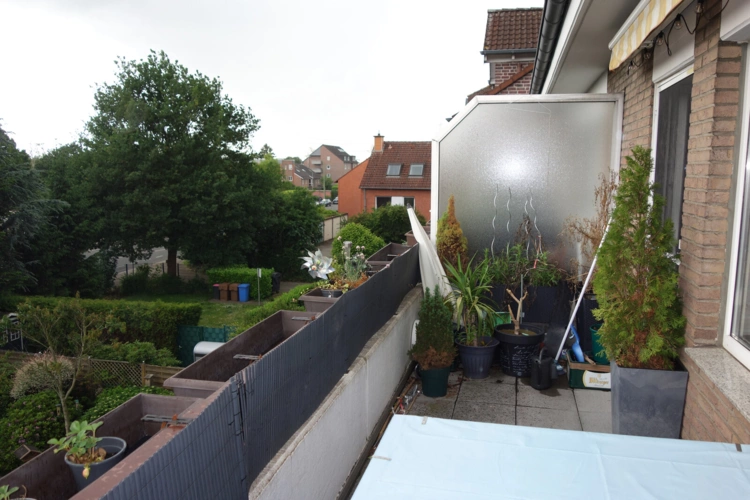 Balkon ebenso