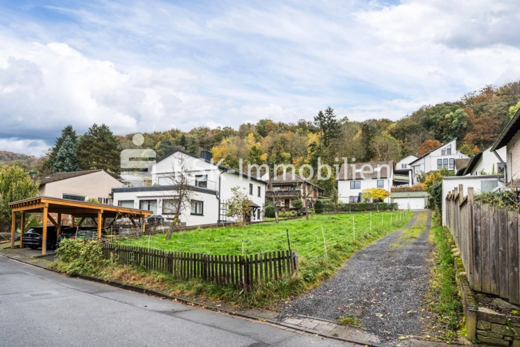 128296 Grundstück