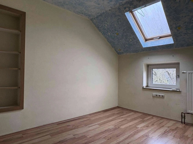 Schlafzimmer DG Rechts