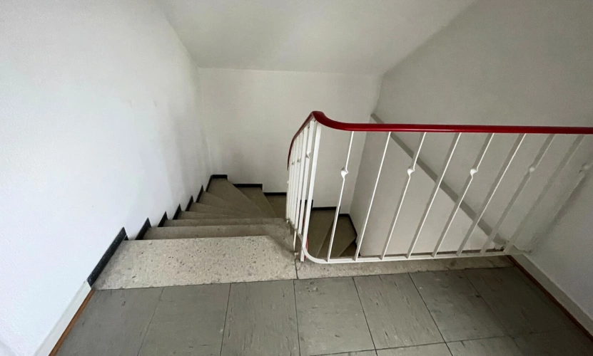 Treppenhaus Aufgang ins Dachgeschoss