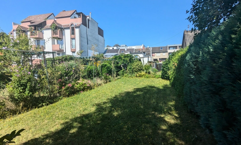 Grundstück