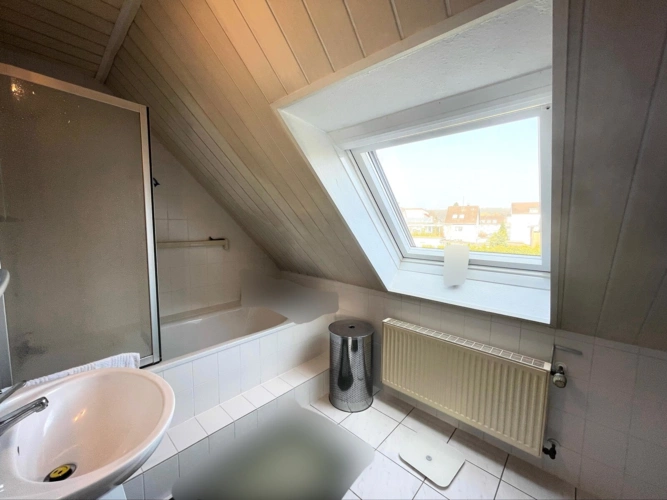 Bad-Dusche-WC