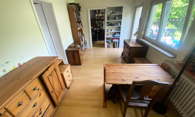 Zimmer im Erdgeschoss mit Zugang zum Garten