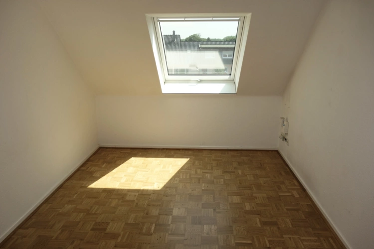 Arbeits-/Kinder-/Gästezimmer