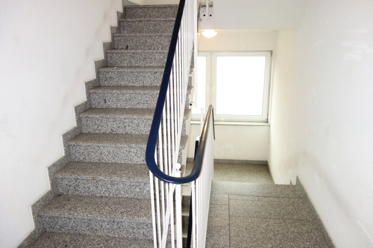 Treppenhaus ebenso
