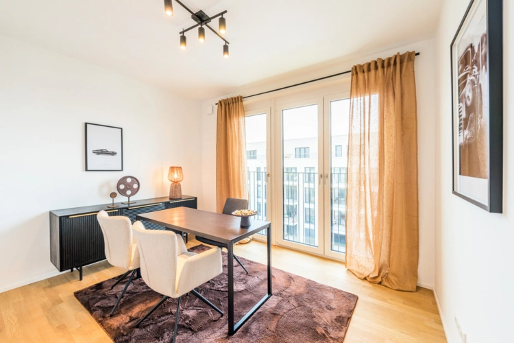 5.OG Arbeitszimmer