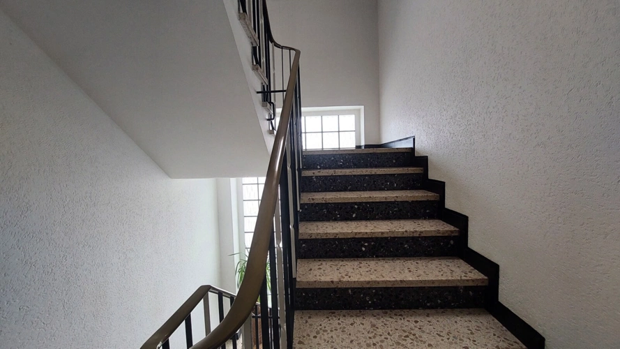 Nr. 83 1.OG Treppenhaus