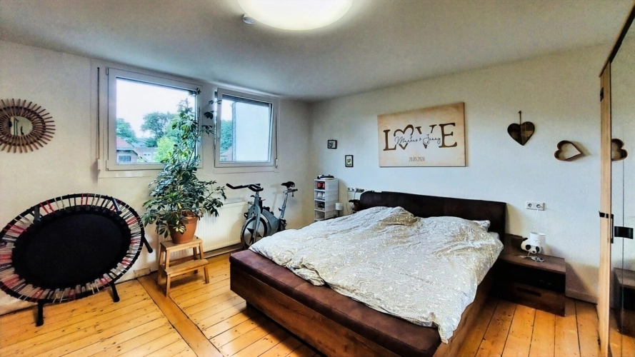 1.OG- Schlafzimmer