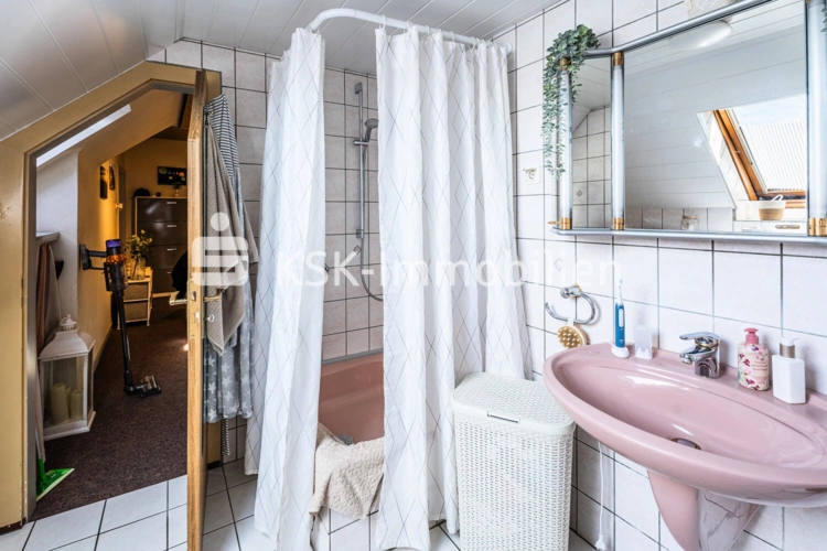 135642 Badezimmer Obergeschoss