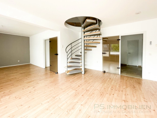 Wendeltreppe ins DG