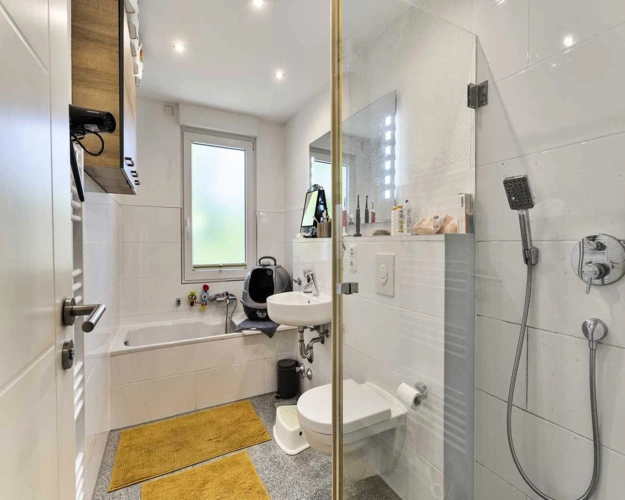 Badezimmer (Whg. EG)