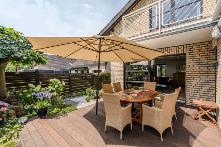 Terrasse Rückseite