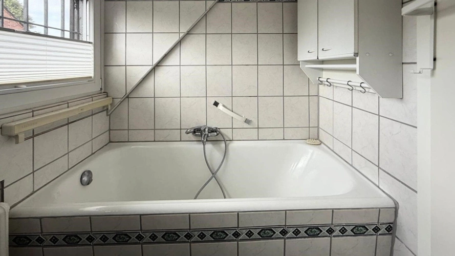 Bad mit Wanne