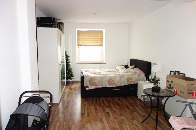 Schlafzimmer (Durchgangszimmer)
