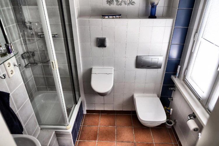 Bad-Dusche