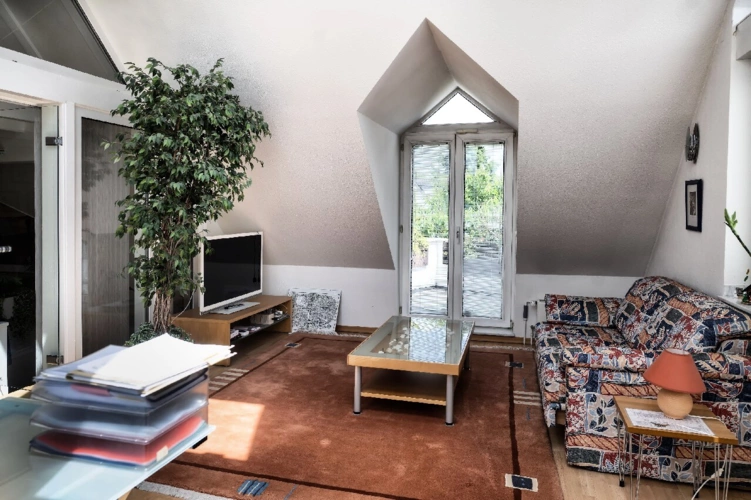 Zimmer (Büro/ Gast)