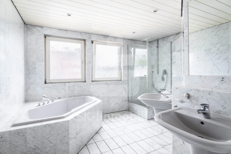 Badezimmer Dachgeschoss